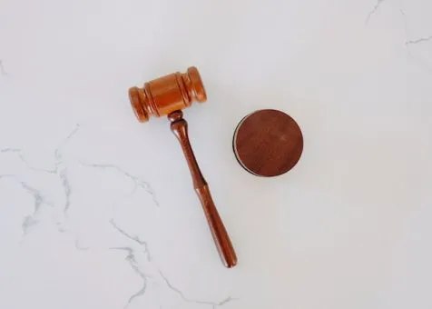 Finance & Legal